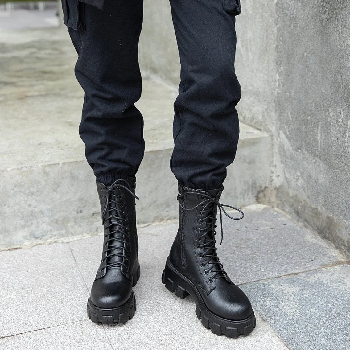 Women front-lace chunky platform short combat booties