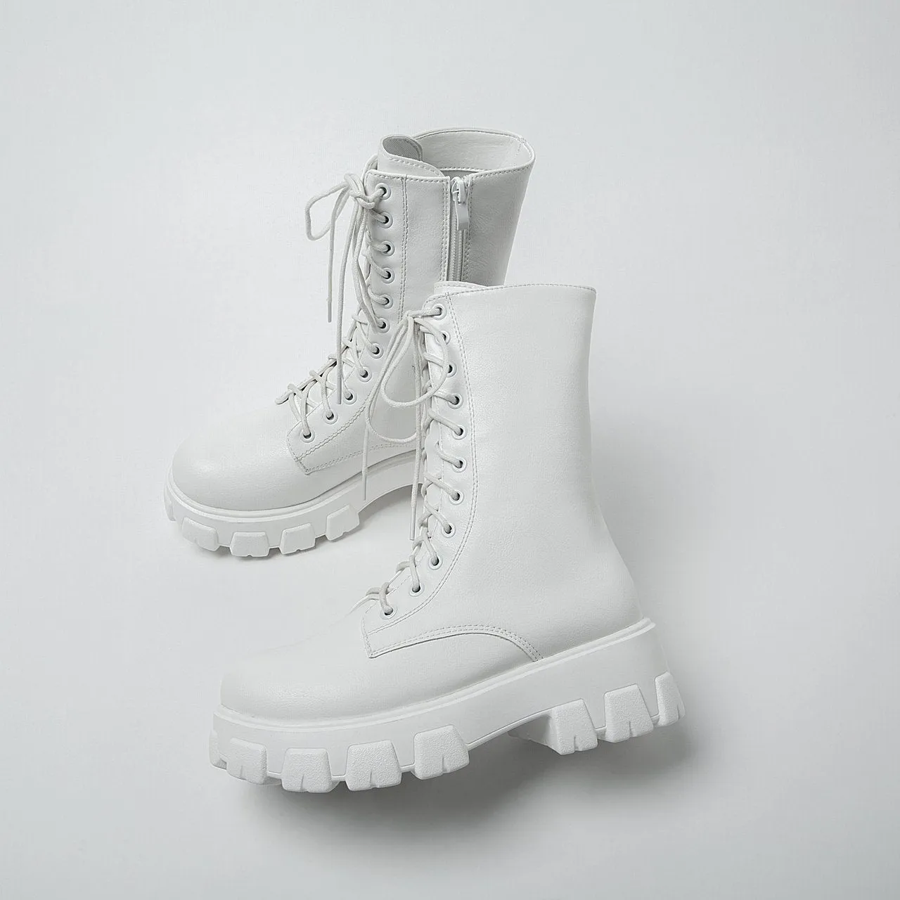 Women front-lace chunky platform short combat booties